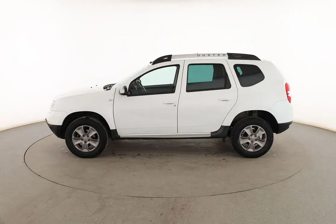 Usado Dacia Duster Lauréate 110 CV (80 kW) 2015 Blanco SUV