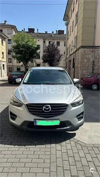 Usado Mazda CX-5 Luxury 150 CV (110 kW) 2016 Gris / plata SUV