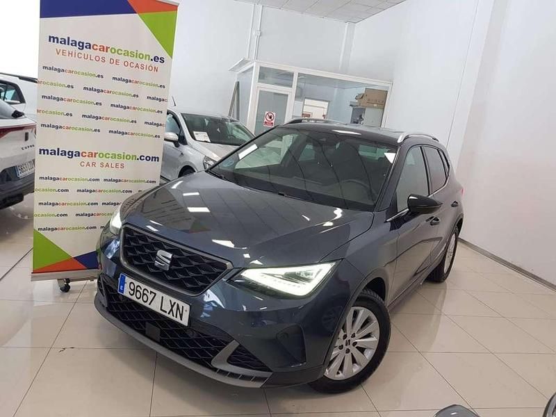 Usado Seat Arona Ecomotive 110 CV (80 kW) 2022 Gris SUV
