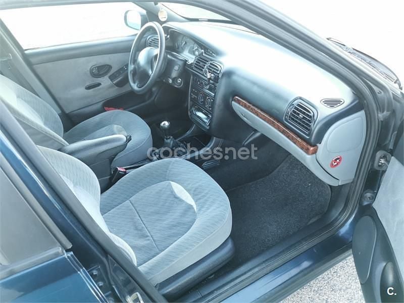 Usado Peugeot 406 110 CV (80 kW) 1999 Azul Berlina