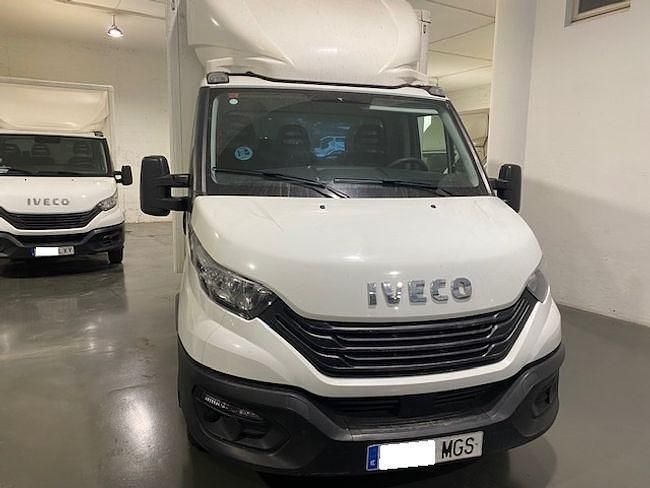 Usado Iveco Daily 160 CV (117 kW) 2023 Blanco