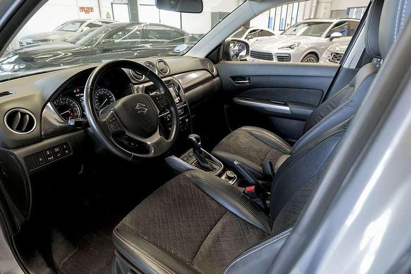 Usado Suzuki Vitara GLX 116 CV (85 kW) 2022 Gris SUV