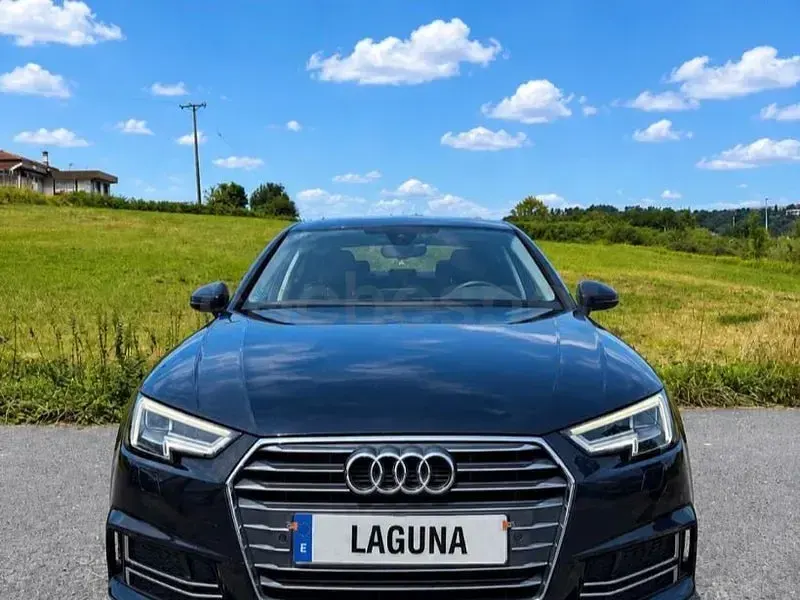 Usado Audi A4 S-Line 150 CV (110 kW) 2018 Negro Berlina