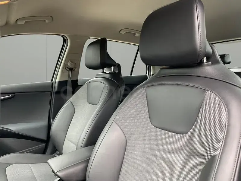 Usado Kia Niro 141 CV (103 kW) 2023 Blanco SUV