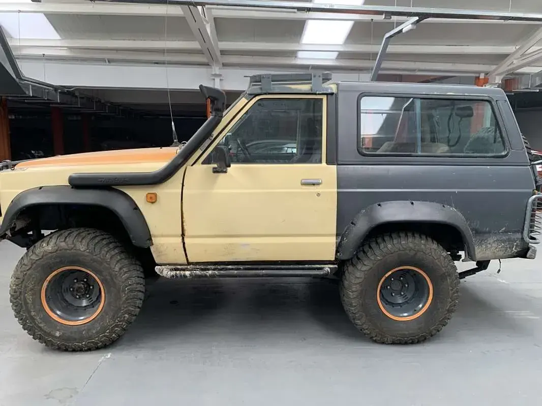 Usado Nissan Patrol 110 CV (80 kW) 1995 Amarillo SUV