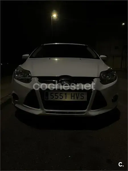 Usado Ford Focus Titanium 120 CV (88 kW) 2015 Blanco Familiar