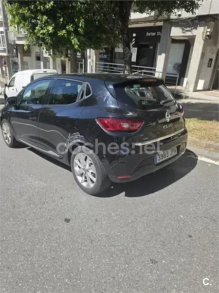 Usado Renault Clio IV LIMITED 75 CV (55 kW) 2016 Negro Berlina
