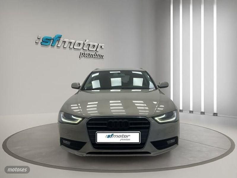 Usado Audi A4 Premium 177 CV (130 kW) 2013 Gris Familiar
