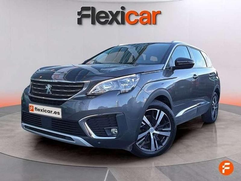 Usado Peugeot 5008 Style 131 CV (96 kW) 2020 Gris SUV