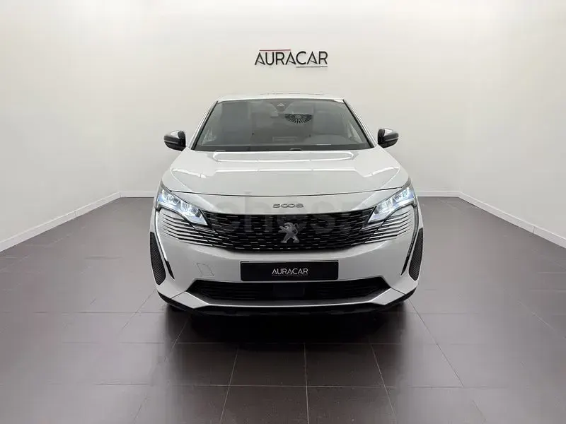 Usado Peugeot 5008 Active 130 CV (95 kW) 2024 Blanco SUV