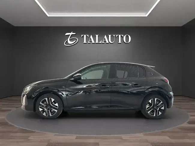 Nuevo Peugeot 208 Allure 102 CV (75 kW) 2025 Negro Utilitario