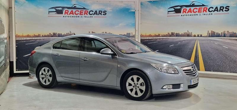 Azul Usado 2010 Opel Insignia Cosmo Berlina | 7495 € (Un poco caro) - Imagen 1/4