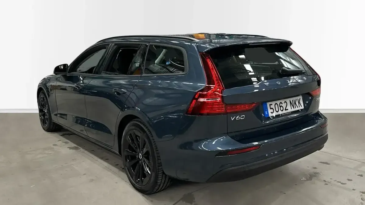 Nuevo Volvo V60 Core 350 CV (257 kW) 2026 Azul Familiar