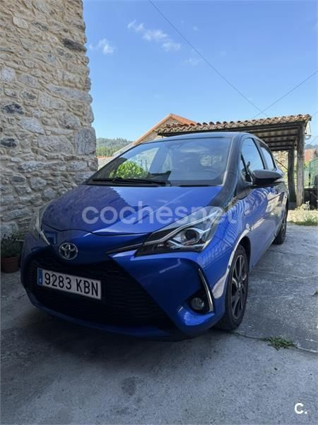 Azul Usado 2017 Toyota Yaris Hybrid Advance Berlina | 14.995 € (Precio justo) - Imagen 1/4