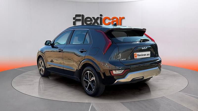 Usado Kia Niro 129 CV (94 kW) 2025 Gris SUV