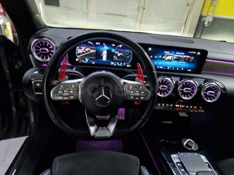 Usado Mercedes CLA200 163 CV (119 kW) 2019 Gris / plata Berlina