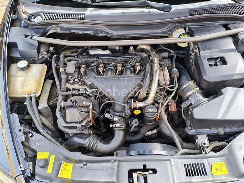 Usado Volvo S40 Momentum 136 CV (100 kW) 2006 Negro Berlina