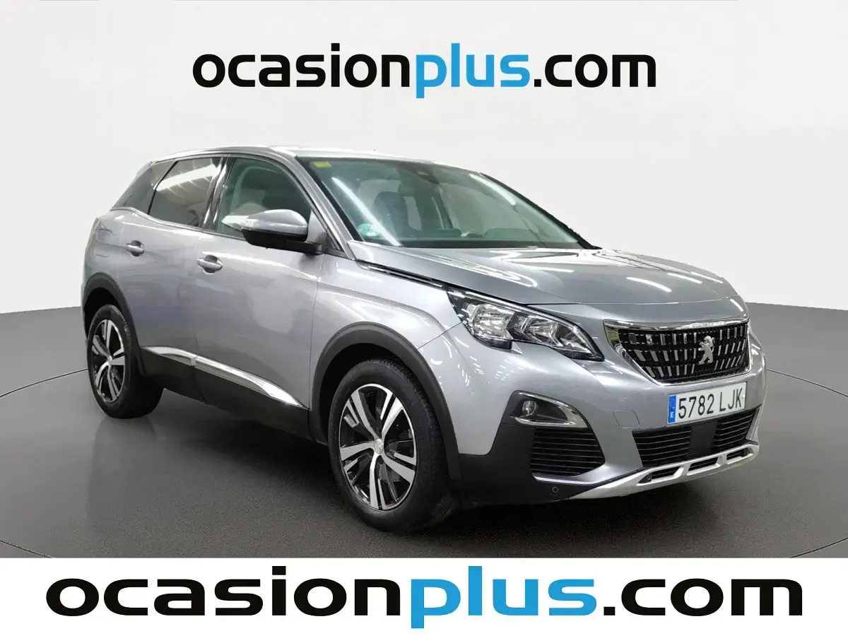 Usado Peugeot 3008 Allure 131 CV (96 kW) 2020 Gris SUV