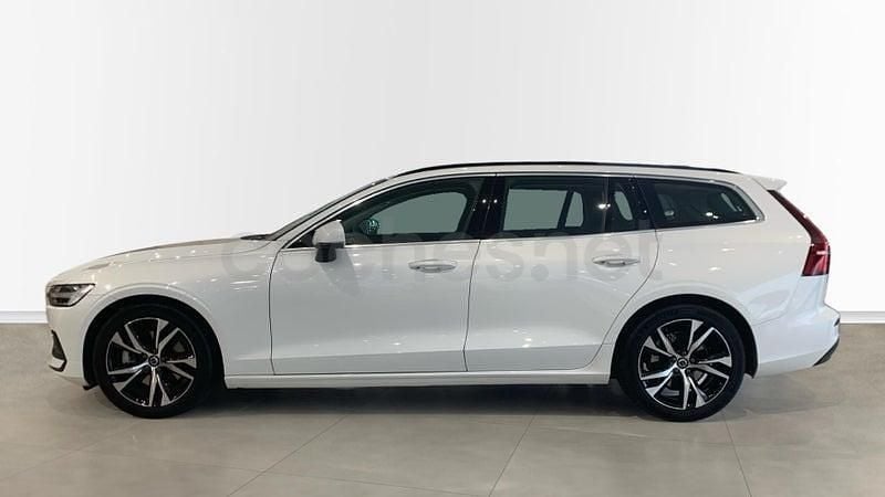 Usado Volvo V60 Core 163 CV (119 kW) 2024 Blanco Familiar