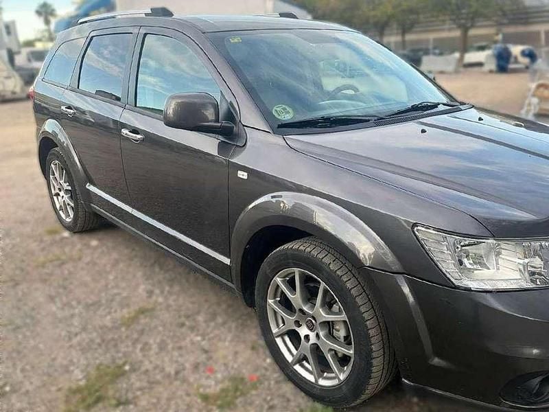 Usado Fiat Freemont 140 CV (102 kW) 2014 Verde SUV