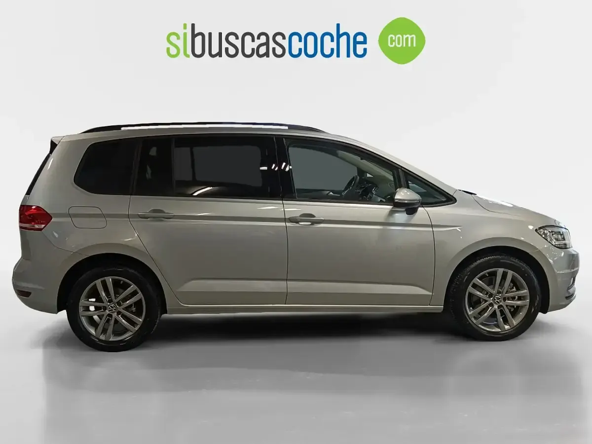 Usado VW Touran 150 CV (110 kW) 2026 Gris/plata Monovolumen