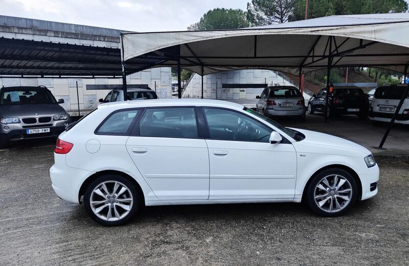 Usado Audi A3 139 CV (102 kW) 2011 Blanco Utilitario