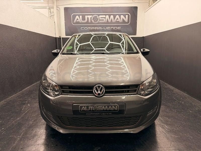 Usado VW Polo Advance 90 CV (66 kW) 2012 Gris / plata Utilitario