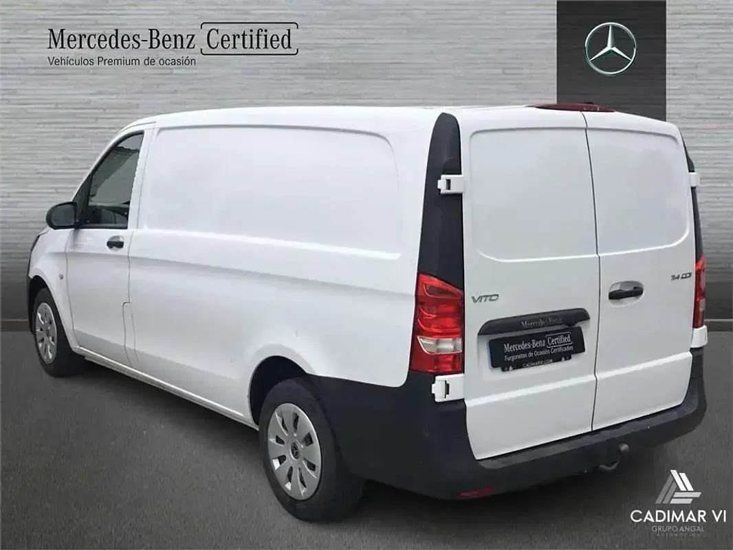 Usado Mercedes Vito 136 CV (100 kW) 2023 Blanco Van