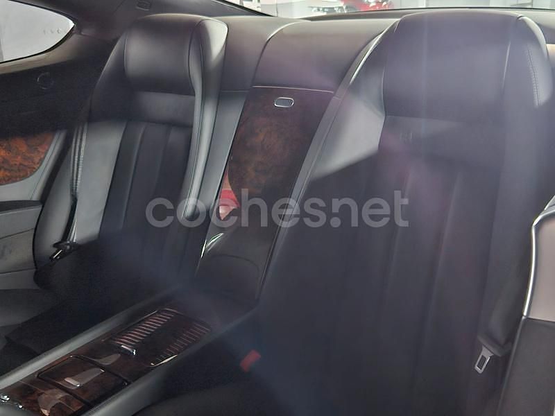 Usado Bentley Continental GT Convertible 560 CV (411 kW) 2006 Violeta / lila Descapotable