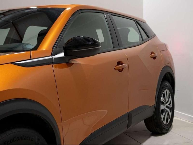 Usado Peugeot 2008 Active 110 CV (80 kW) 2023 Naranja SUV