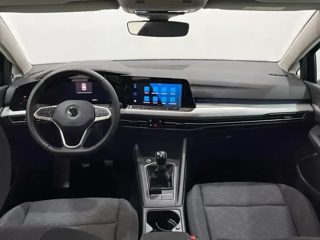 Occasion VW Golf VIII Life 110 ch (80 kW) 2022 Bleue Berline