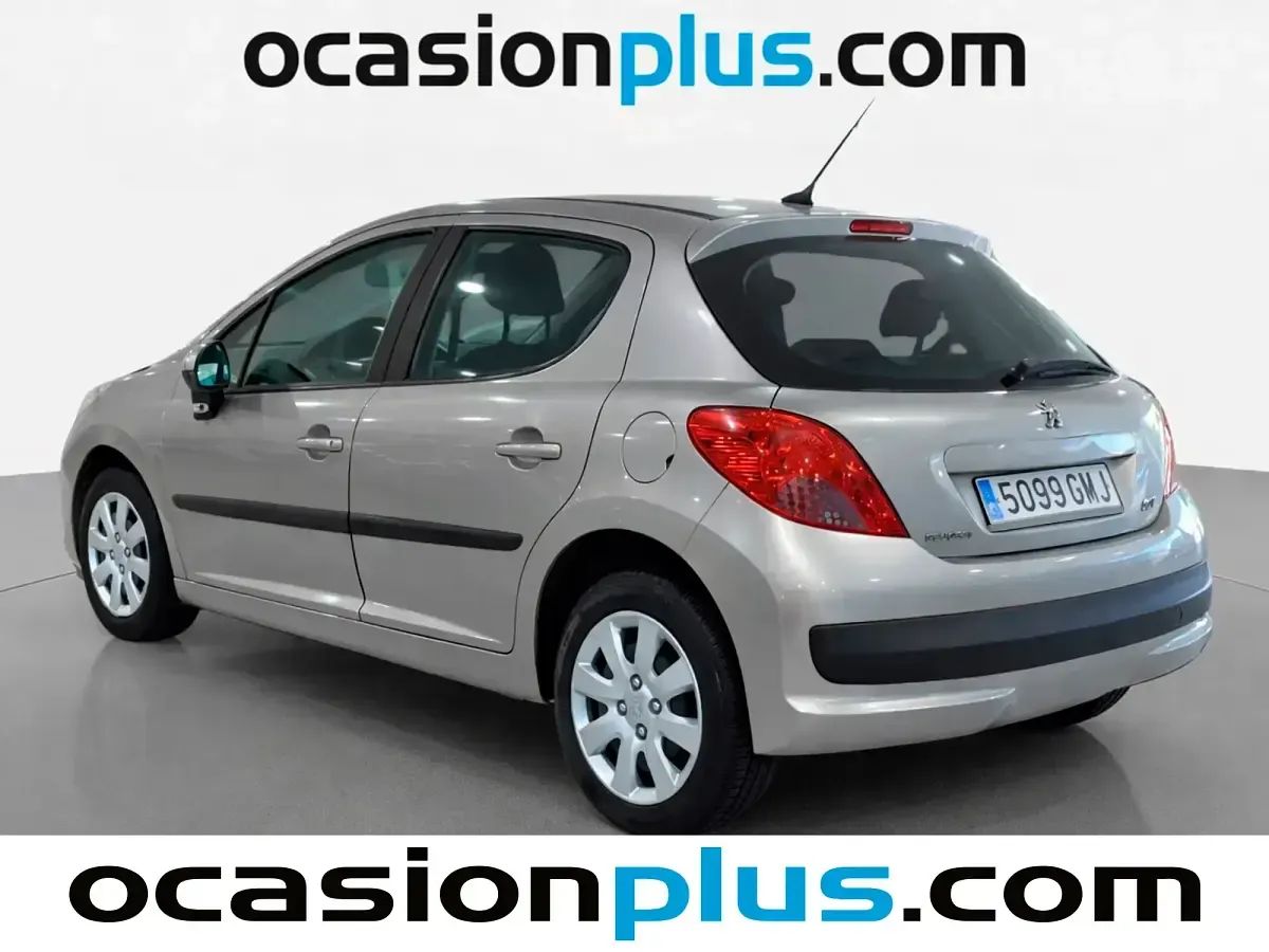 Usado Peugeot 207 95 CV (69 kW) 2009 Gris Utilitario