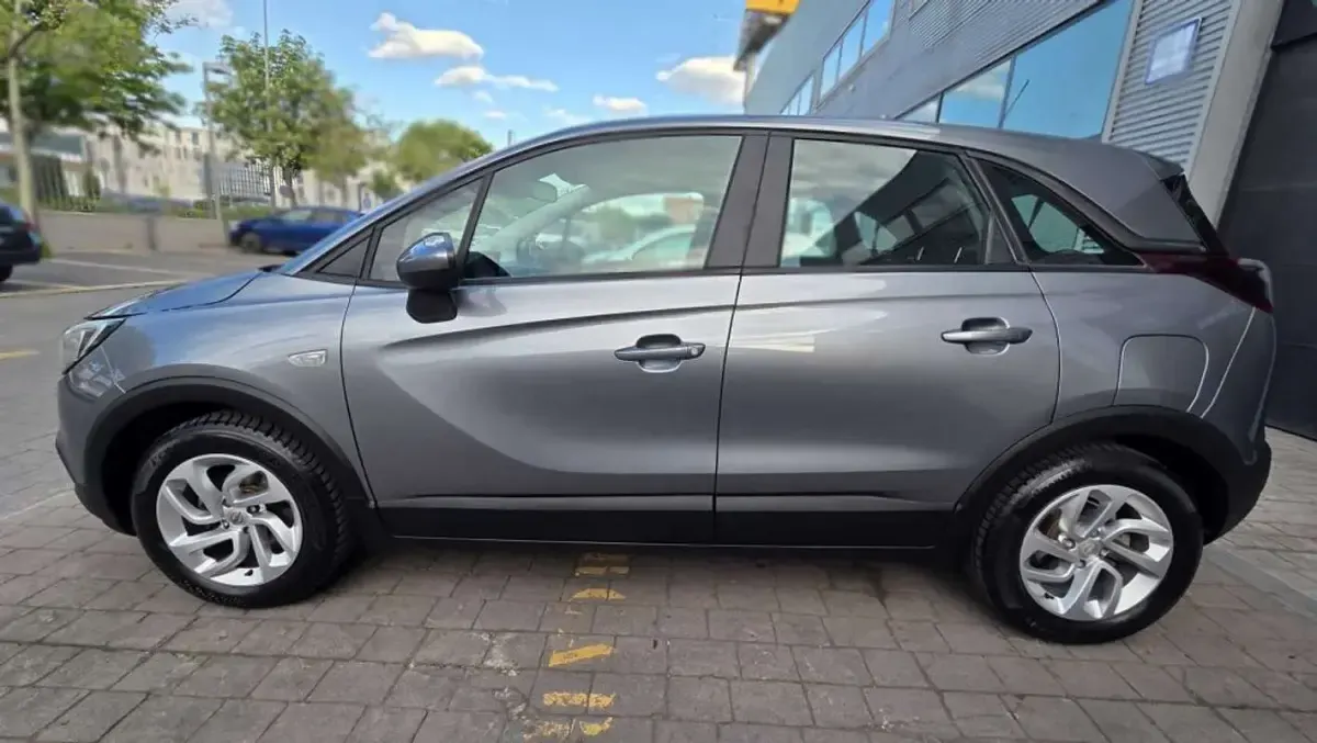 Usado Opel Crossland X Selective 82 CV (60 kW) 2018 Gris SUV