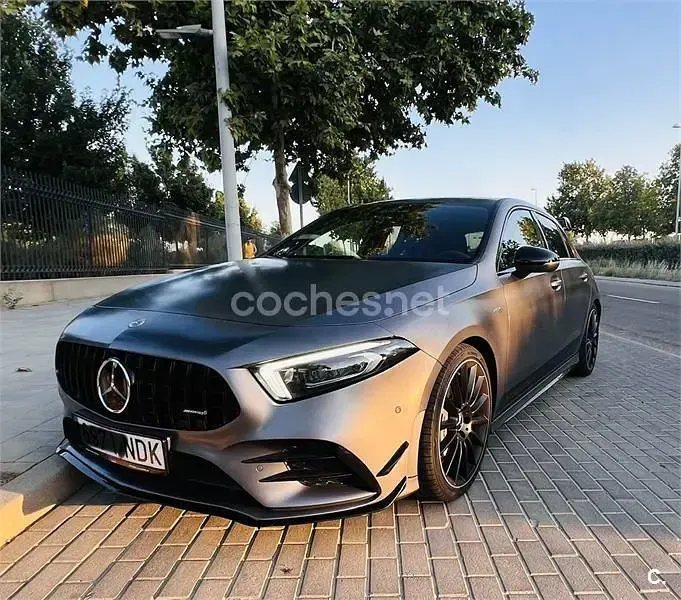 Usado Mercedes A35 AMG 306 CV (225 kW) 2020 Gris / plata Berlina