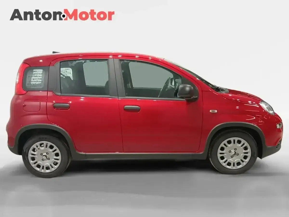Używany Fiat Panda Classica 70 KM (51 kW) 2024 Czerwony Hatchback