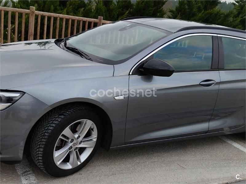 Usado Opel Insignia GS Line 122 HP (89 kW) 2021 Cinzento Carrinha