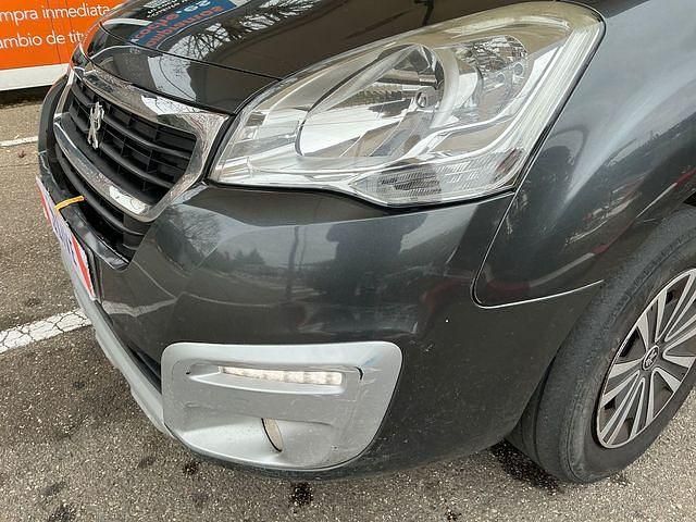Usado Peugeot Partner Style 100 CV (73 kW) 2018 Gris Monovolumen