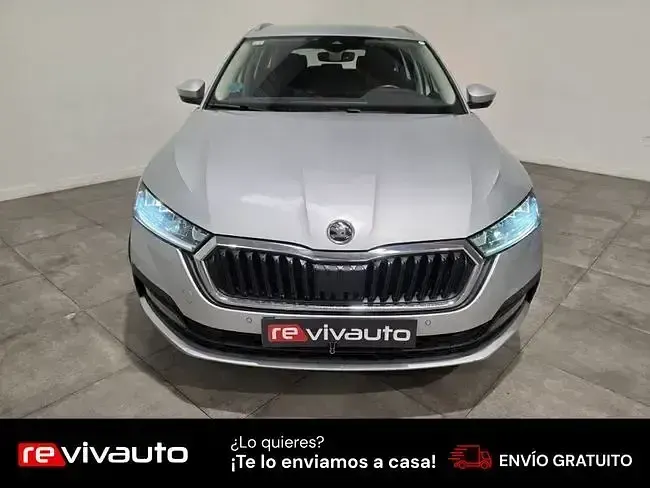 Usado Skoda Octavia Ambition 115 CV (84 kW) 2021 Gris Familiar
