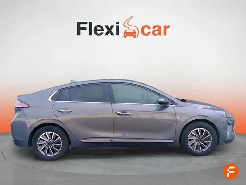 Usado Hyundai Ioniq 100 kW (136 CV) 2020 Gris Utilitario