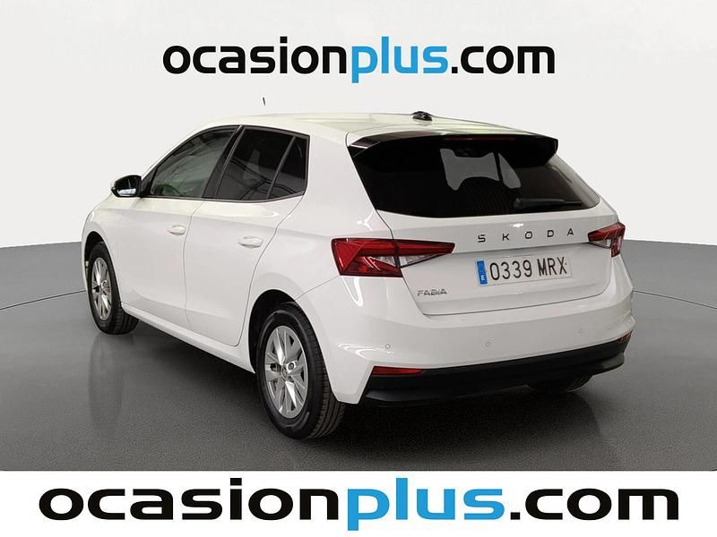Usado Skoda Fabia Selection 95 CV (69 kW) 2024 Blanco Berlina