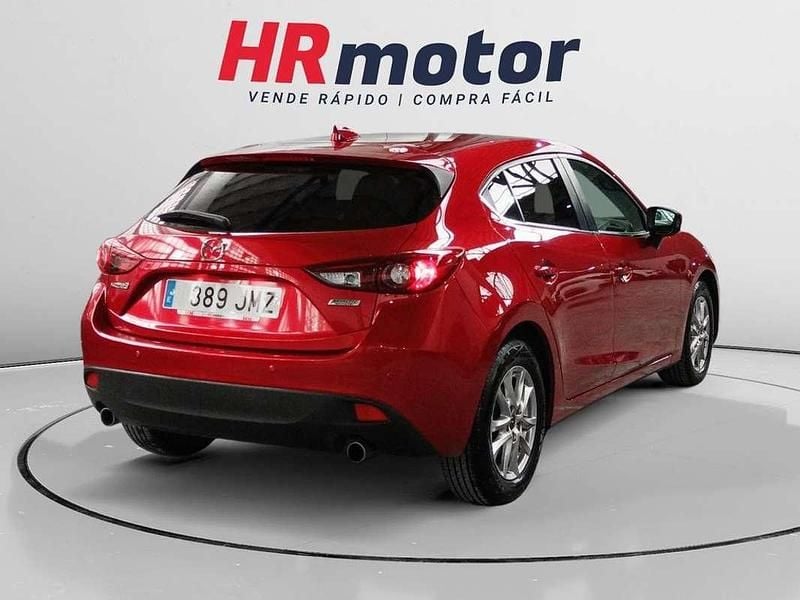 Usado Mazda 3 Style 150 CV (110 kW) 2016 Rojo Utilitario