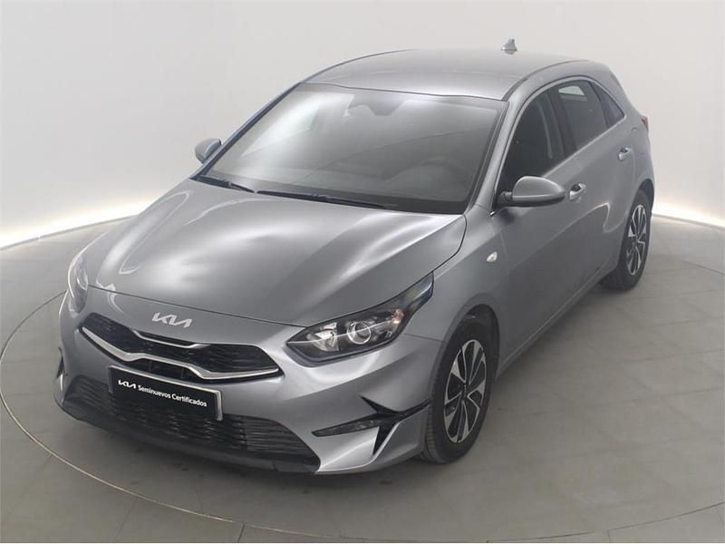 Gris plata Usado 2024 Kia Ceed Familiar | 17.908 € (Buen precio) - Imagen 1/4