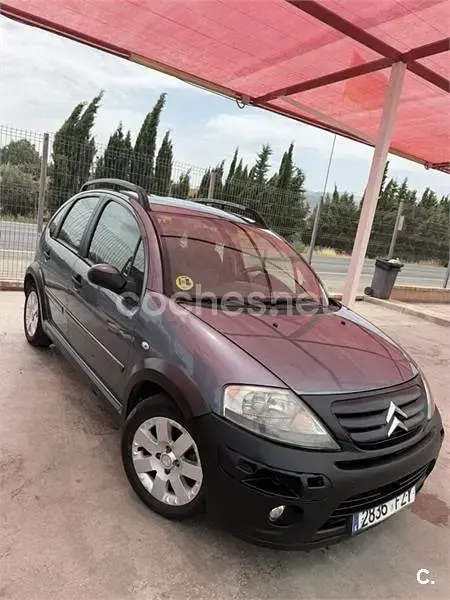 Usado Citroën C3 XTR 70 CV (51 kW) 2008 Gris / plata Berlina