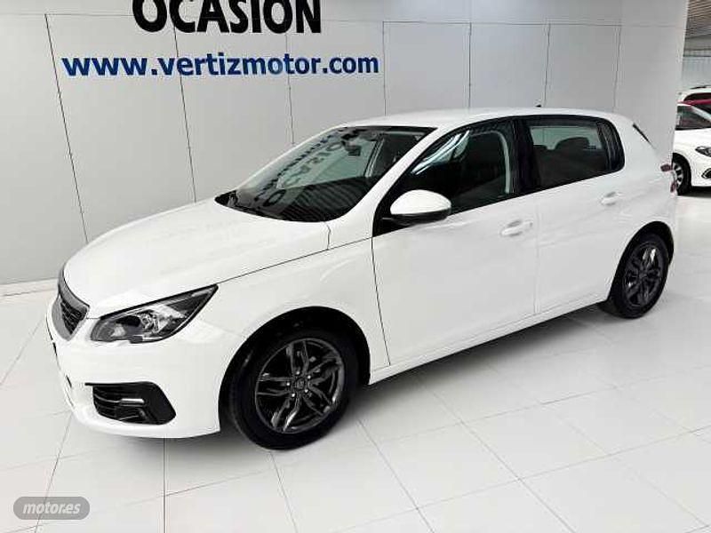 Usado Peugeot 308 Active 131 CV (96 kW) 2018 Blanco Utilitario