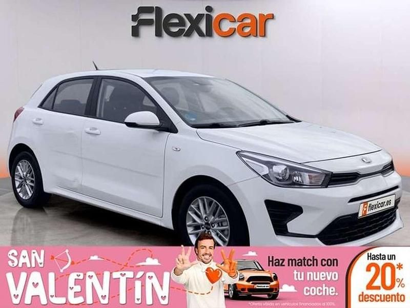 Usado Kia Rio 101 CV (74 kW) 2021 Blanco Berlina