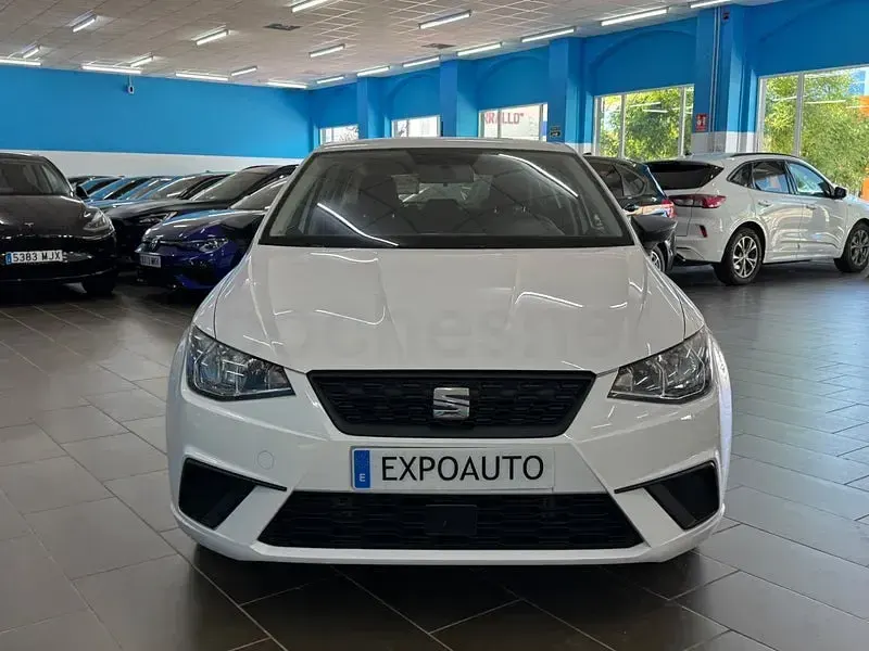Usado Seat Ibiza Style Plus 95 CV (69 kW) 2019 Blanco Utilitario