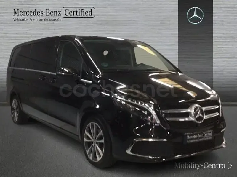 Käytetty Mercedes V250 Avantgarde 190 HP (139 kW) 2024 Musta Tila-auto