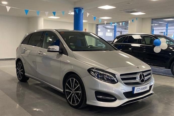 Usado Mercedes B180 109 CV (80 kW) 2018 Plateado Monovolumen