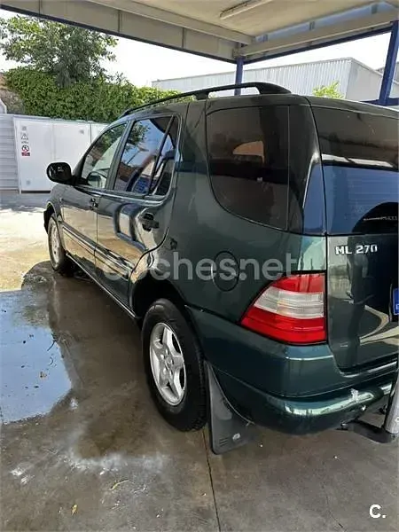 Usado Mercedes ML270 163 CV (119 kW) 2000 Verde SUV