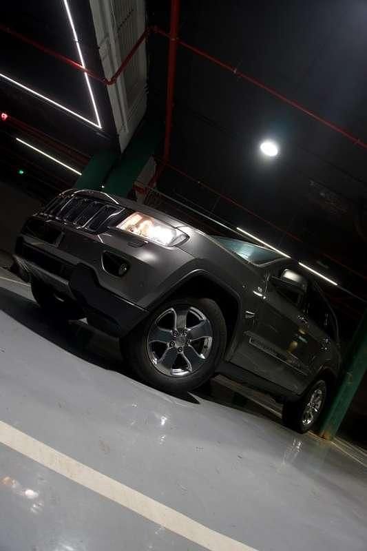 Usado Jeep Grand Cherokee Limited 241 CV (177 kW) 2012 Gris / plata SUV